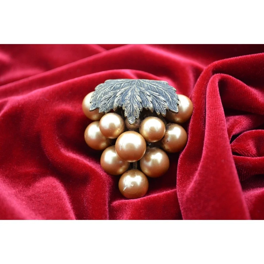 Antique White Wine Grape Cluster Dress Clip Fur Clip Pin Stenciled Back & Leaves